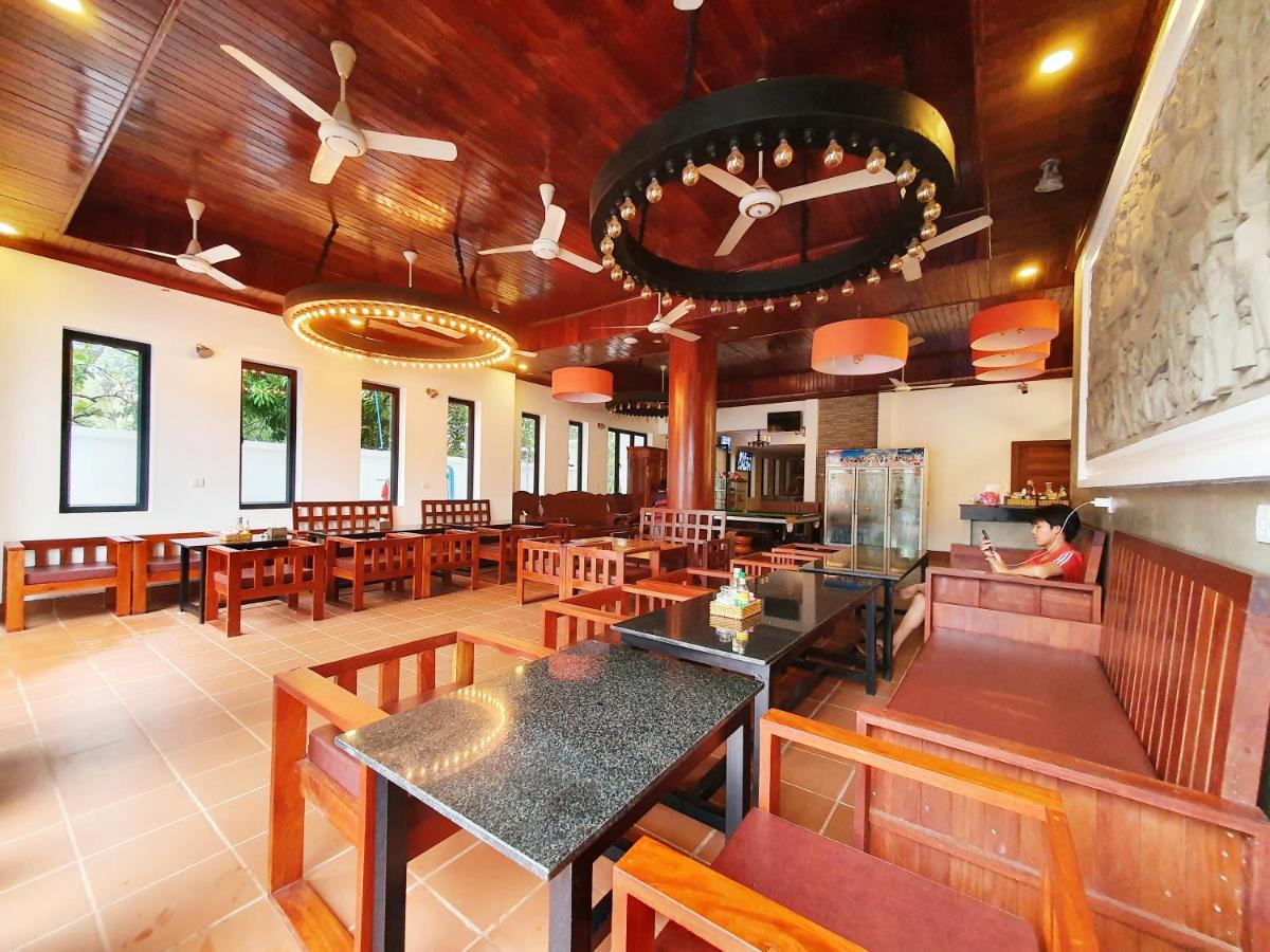 Darling Pub Hostel Siem Reap Luaran gambar