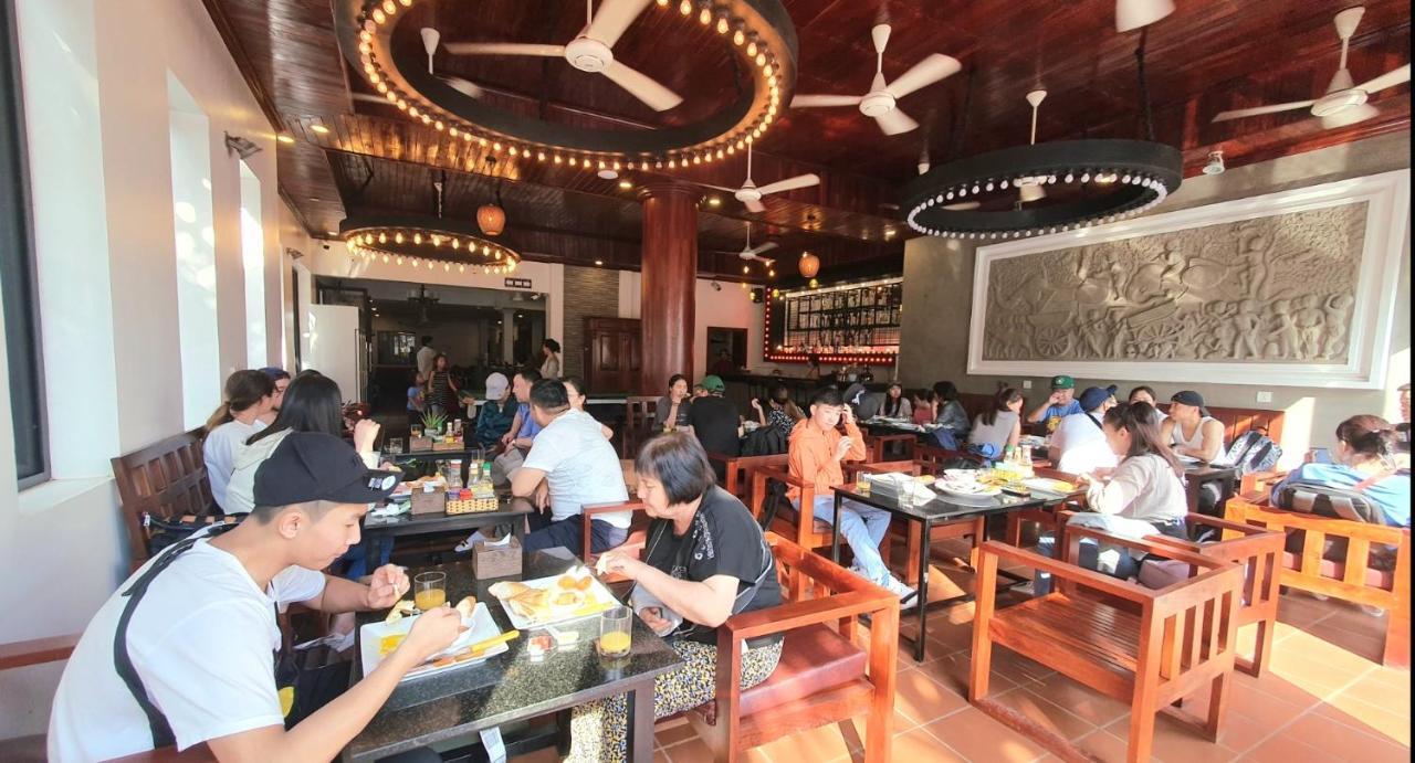 Darling Pub Hostel Siem Reap Luaran gambar