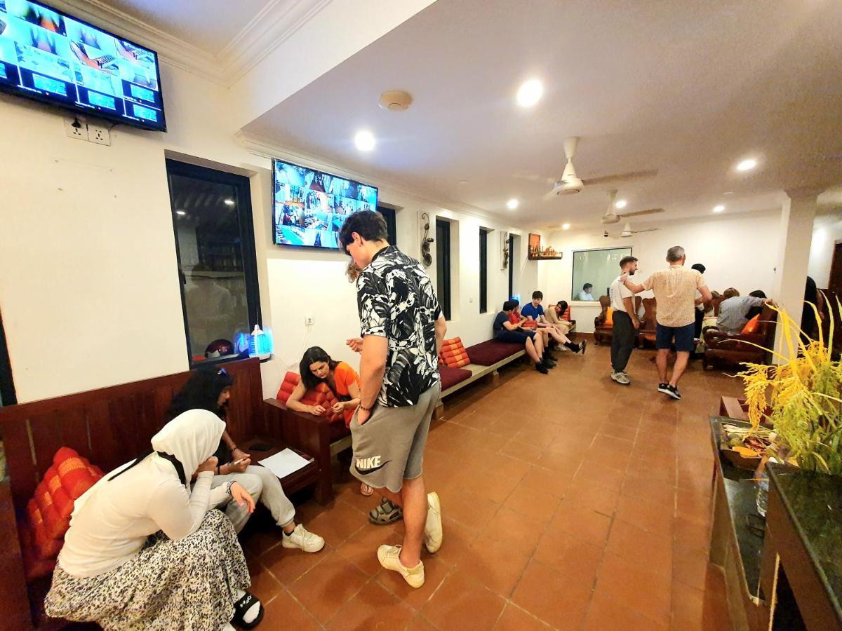 Darling Pub Hostel Siem Reap Luaran gambar