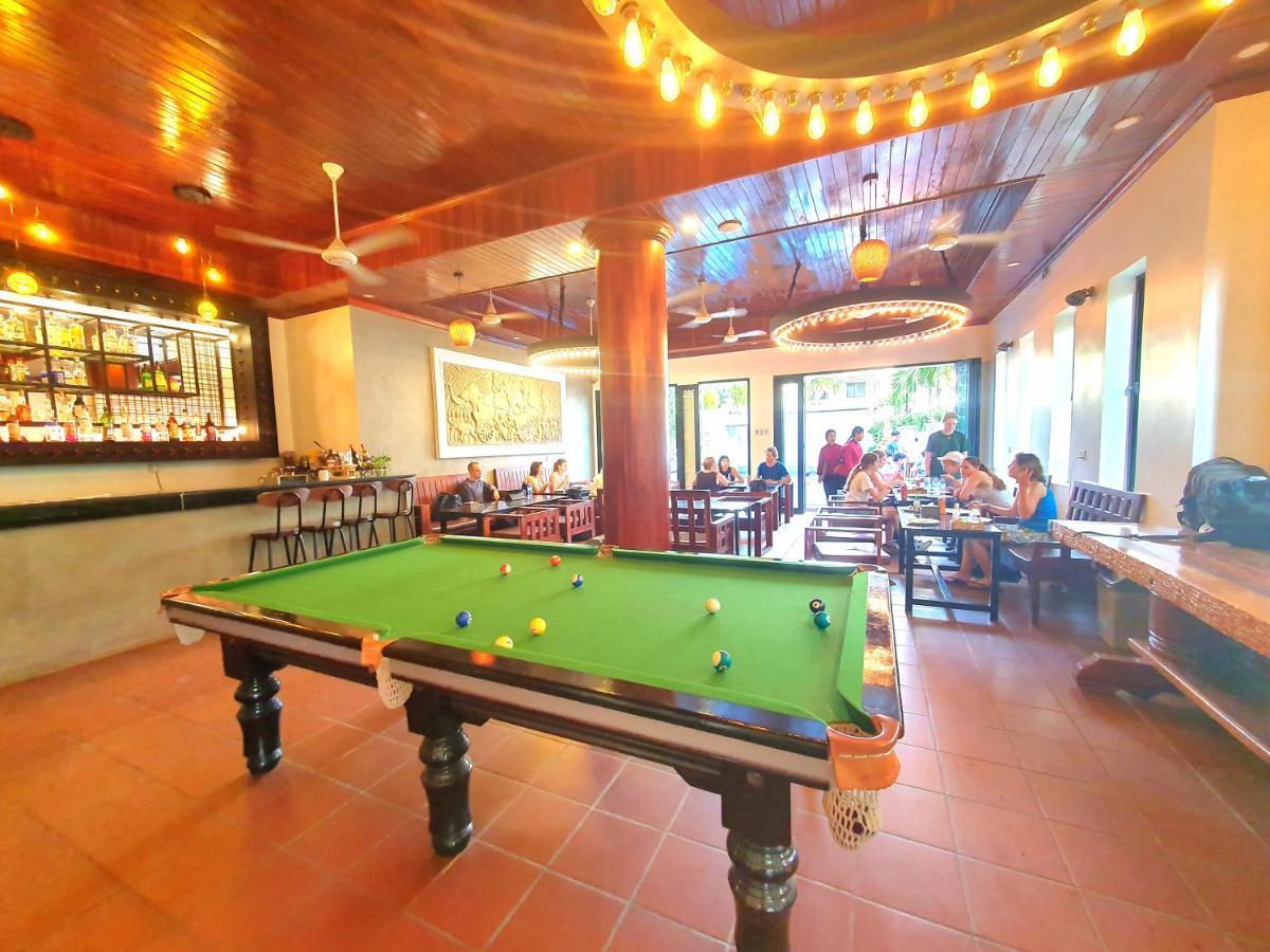 Darling Pub Hostel Siem Reap Luaran gambar